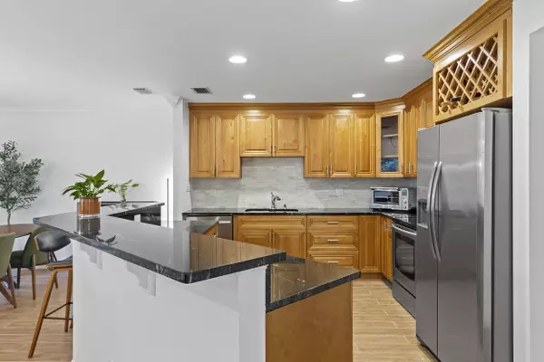 Palm Beach Gardens, FL 33418,23 W Lexington LN A