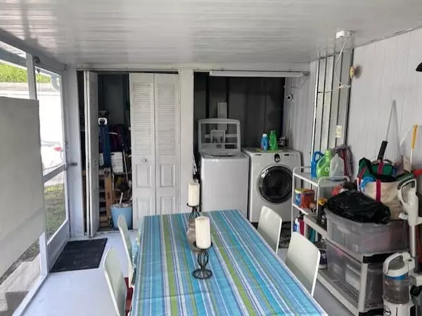 Port Saint Lucie, FL 34952,10 Arboles LN