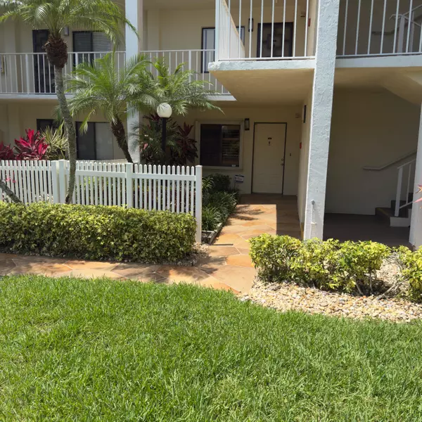 Delray Beach, FL 33446,7351 Kinghurst DR 108