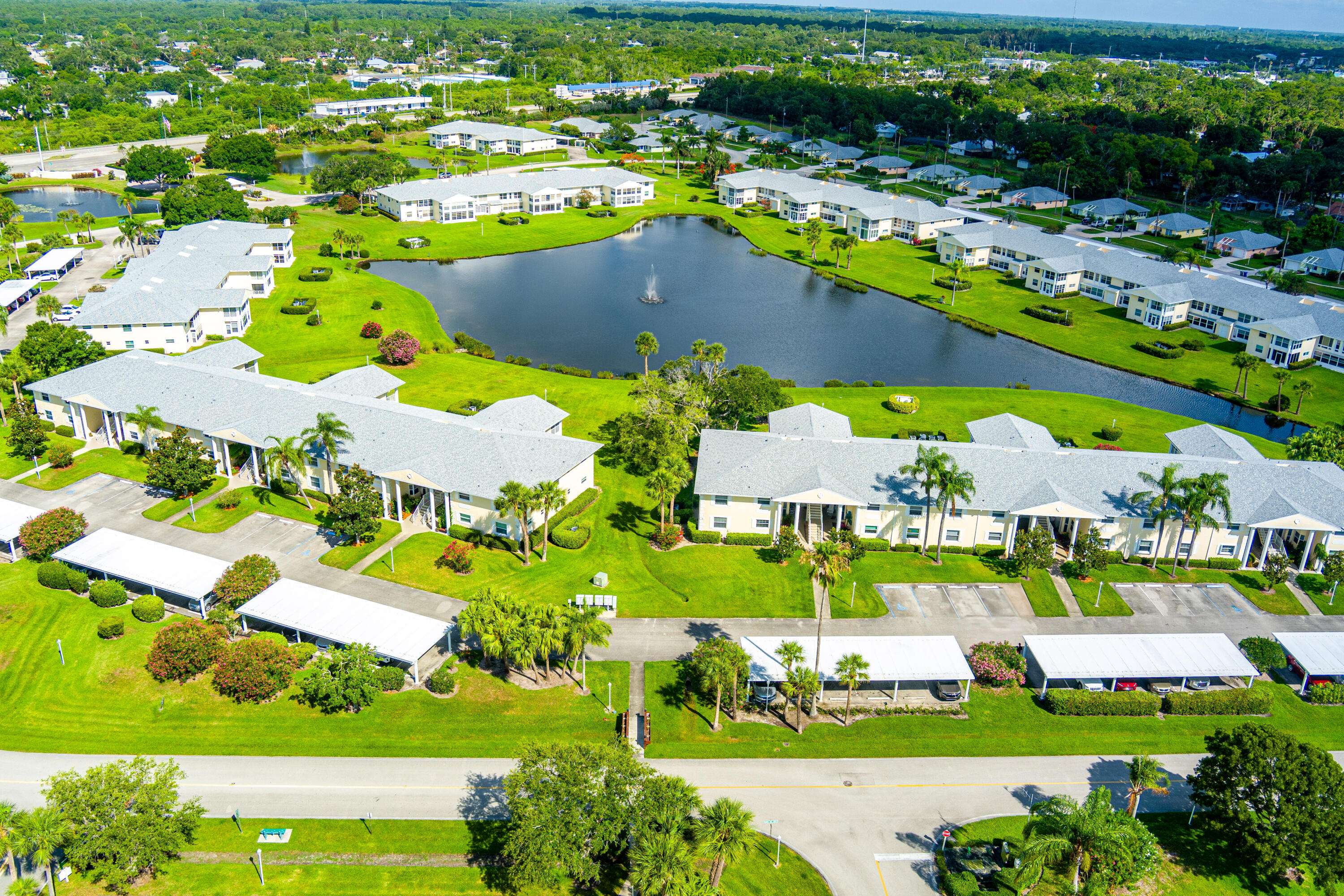Vero Beach, FL 32962,422 Grove Isle Circle CIR