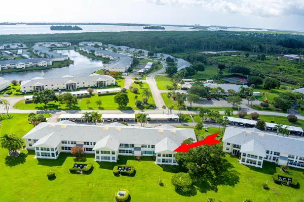 Vero Beach, FL 32962,422 Grove Isle Circle CIR