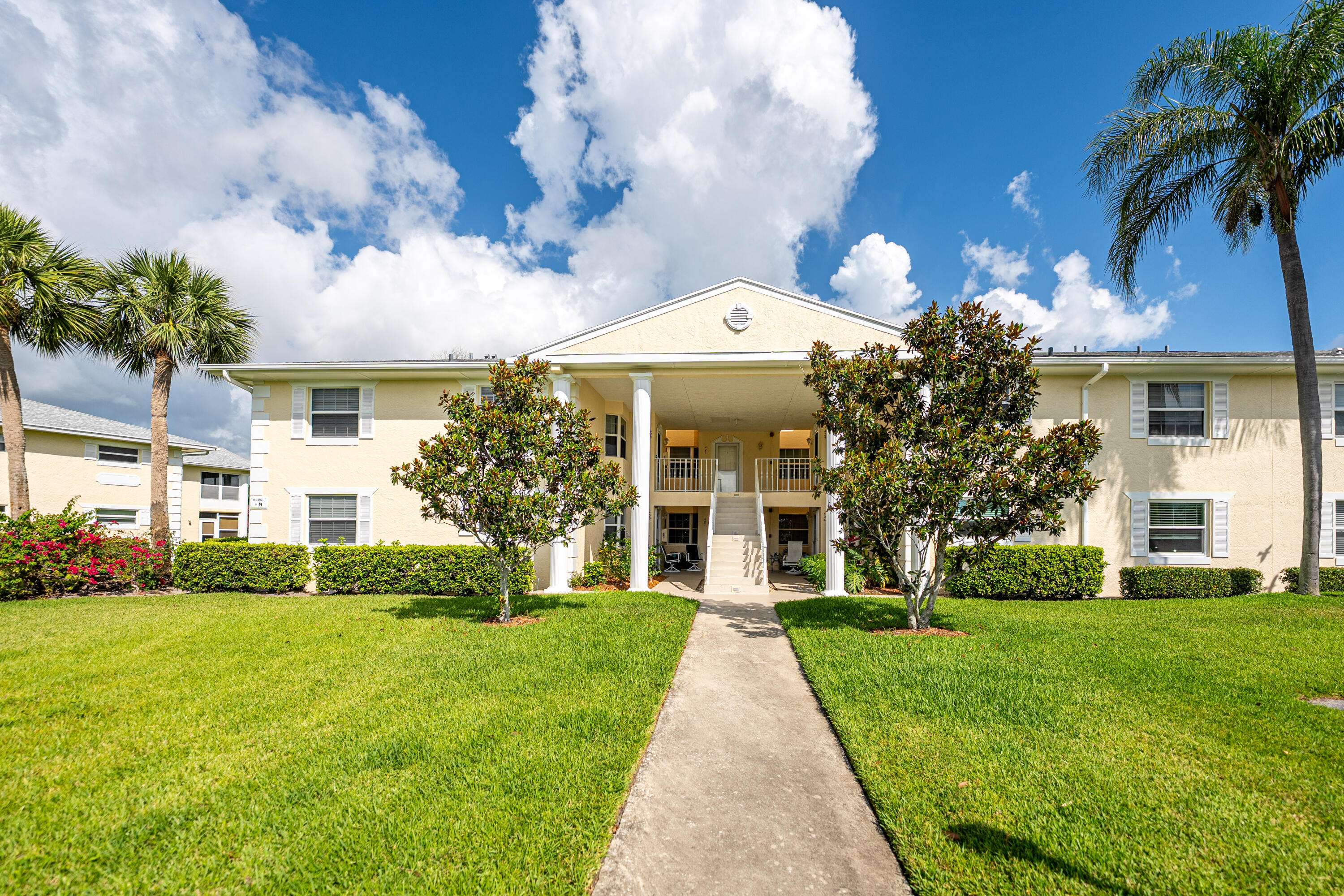 Vero Beach, FL 32962,422 Grove Isle Circle CIR