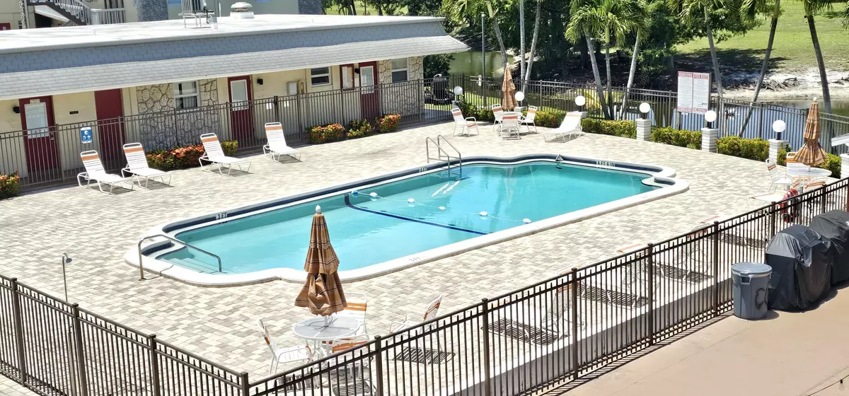 Lauderhill, FL 33313,4299 NW 16th ST 303