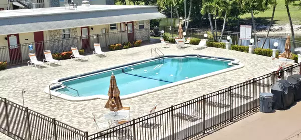 4299 NW 16th ST 303, Lauderhill, FL 33313