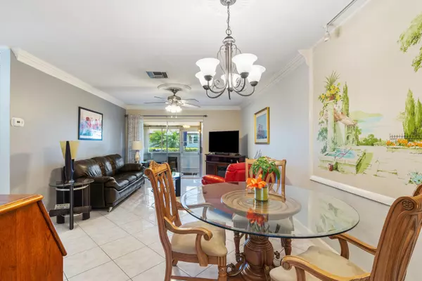 West Palm Beach, FL 33415,2822 W Crosley DR D