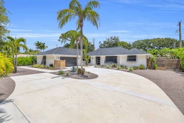 354 Country Club DR, Tequesta, FL 33469