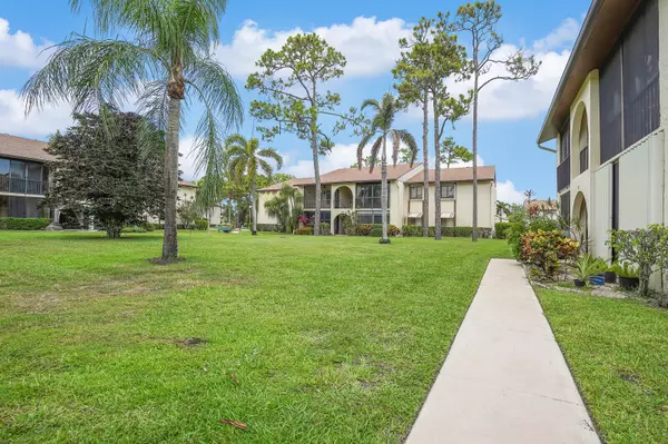 Greenacres, FL 33463,331 Knotty Pine CIR C-1