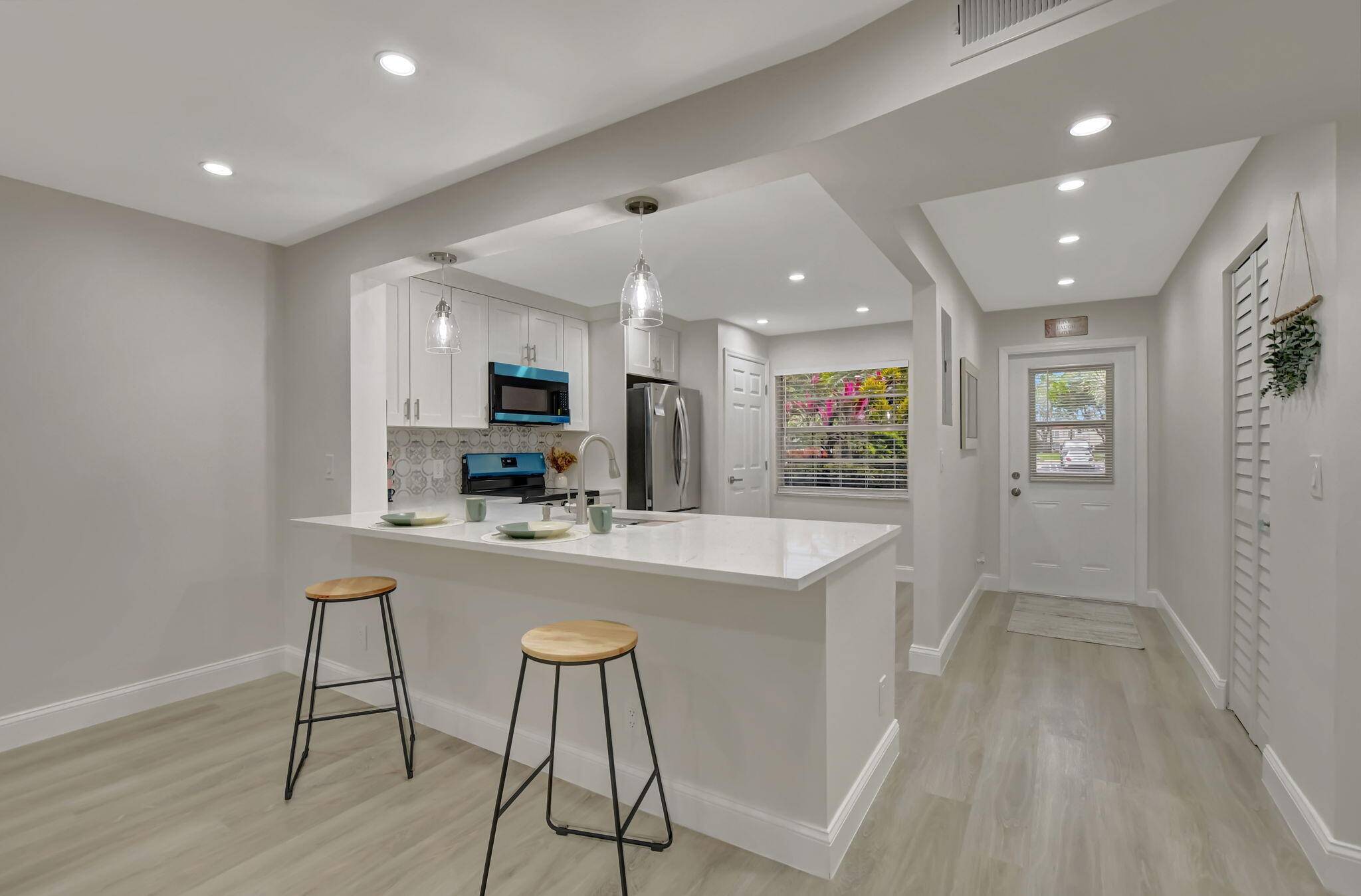 25 Abbey LN 103,  Delray Beach,  FL 33446