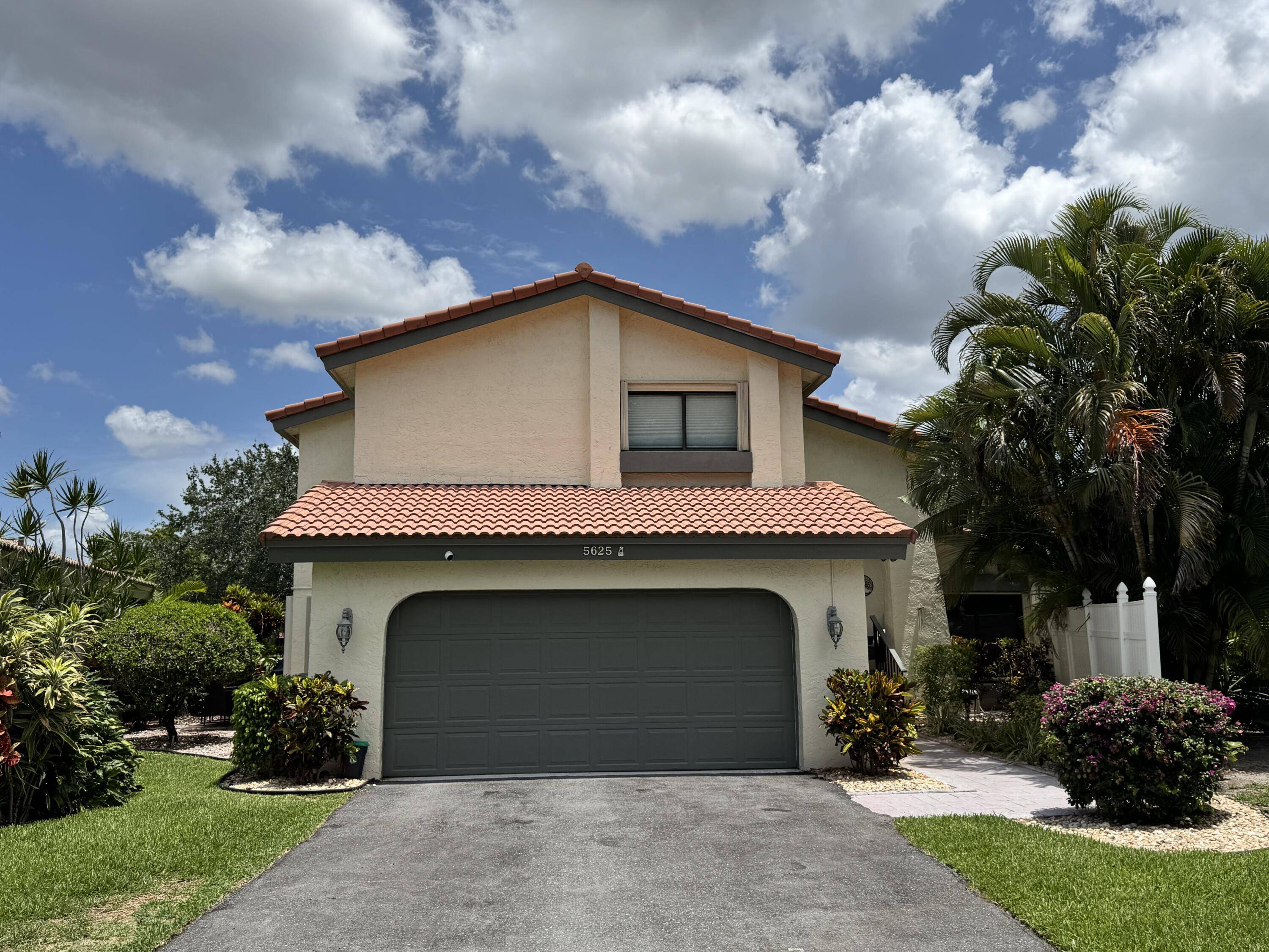 Boynton Beach, FL 33437,5625 Lakeview Mews CT