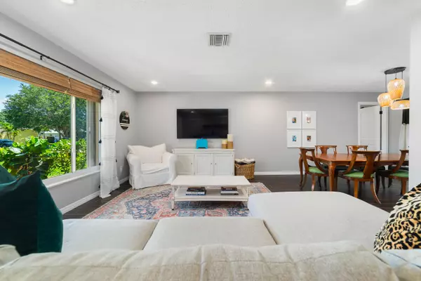 Lake Worth, FL 33467,73 W Palm AVE