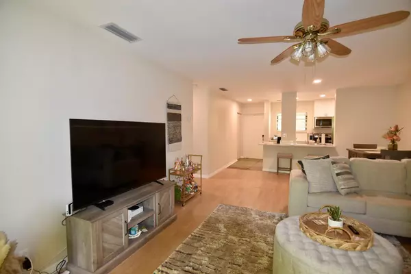 Boca Raton, FL 33486,900 SW S 9th Street CIR 206
