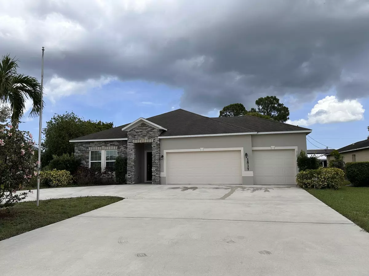 Port Saint Lucie, FL 34983,1517 SW Bayshore BLVD
