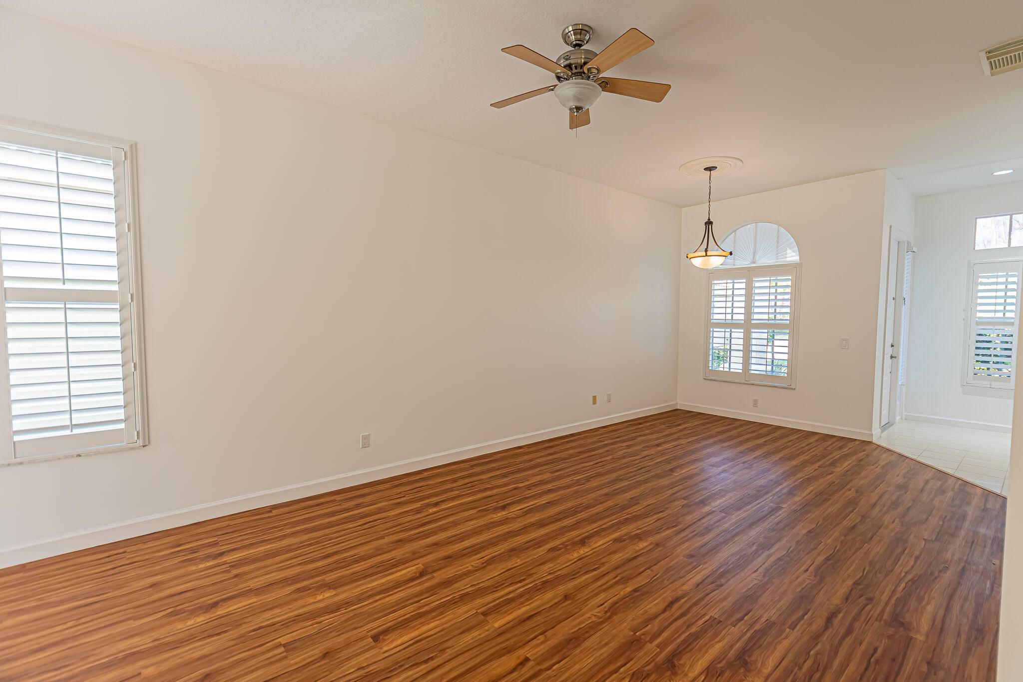 Port Saint Lucie, FL 34986,562 SW New Castle CV