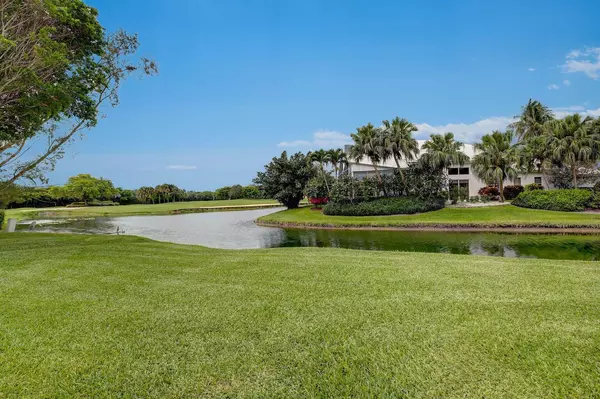 Boynton Beach, FL 33437,5660 Piping Rock DR