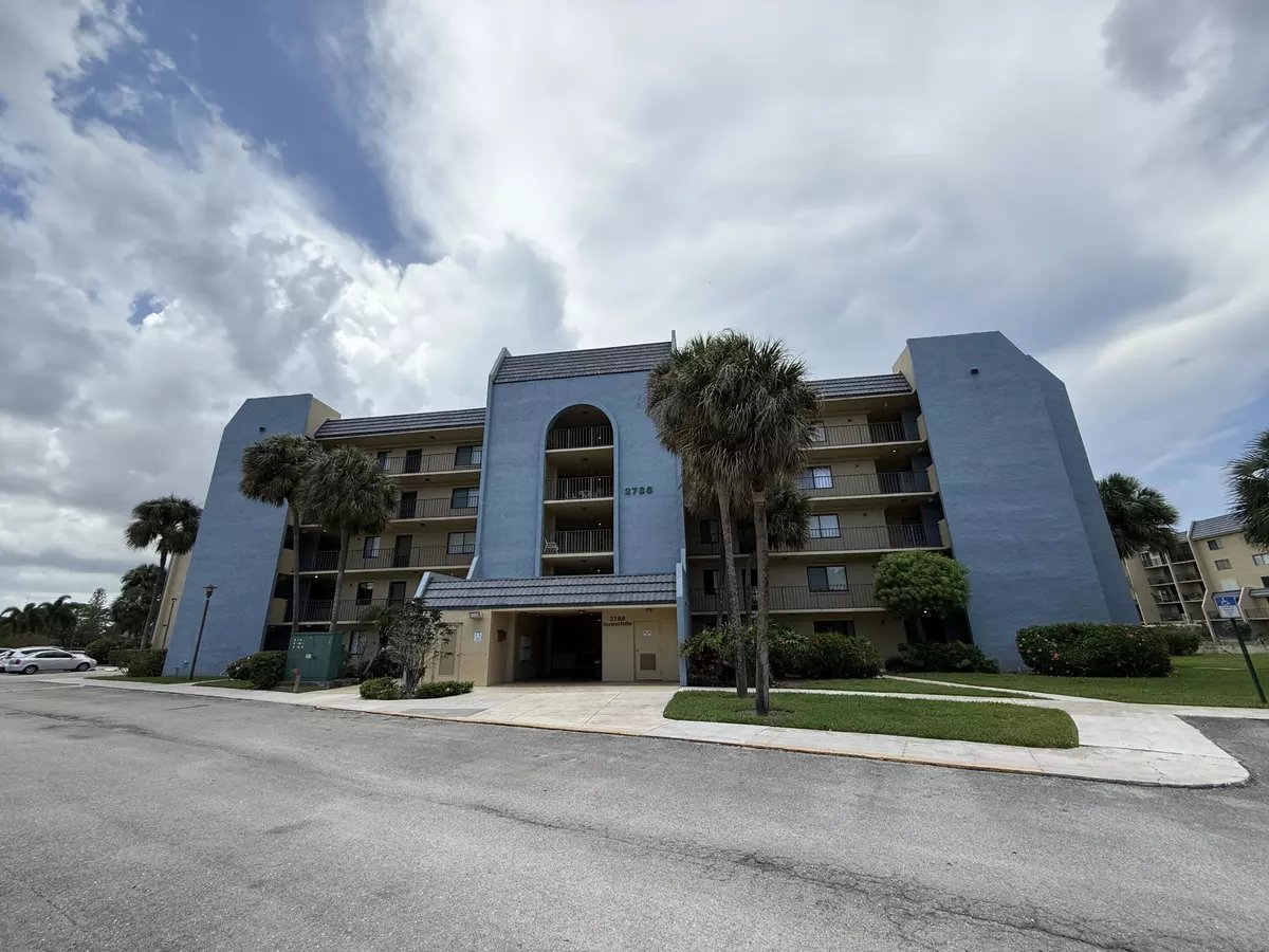 West Palm Beach, FL 33417,2788 Tennis Club DR 104