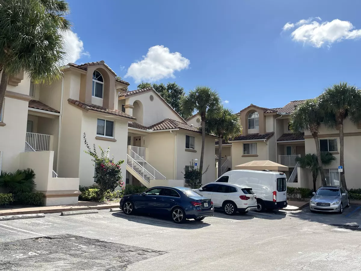 West Palm Beach, FL 33409,13212 Glenmoor Dr DR