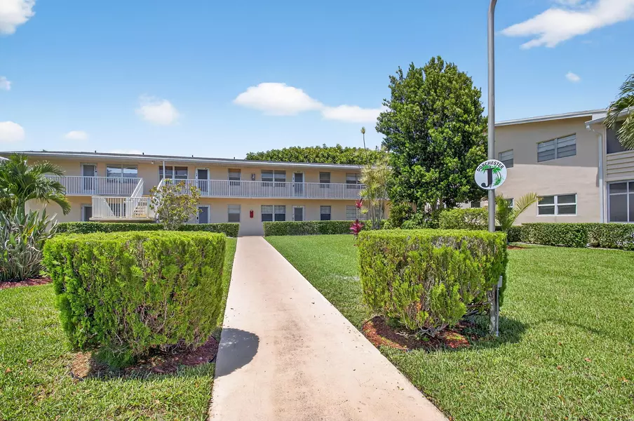216 Dorchester J, West Palm Beach, FL 33417