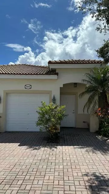 9916 Galleon DR, West Palm Beach, FL 33411