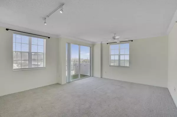 West Palm Beach, FL 33401,616 Clearwater Park RD 812