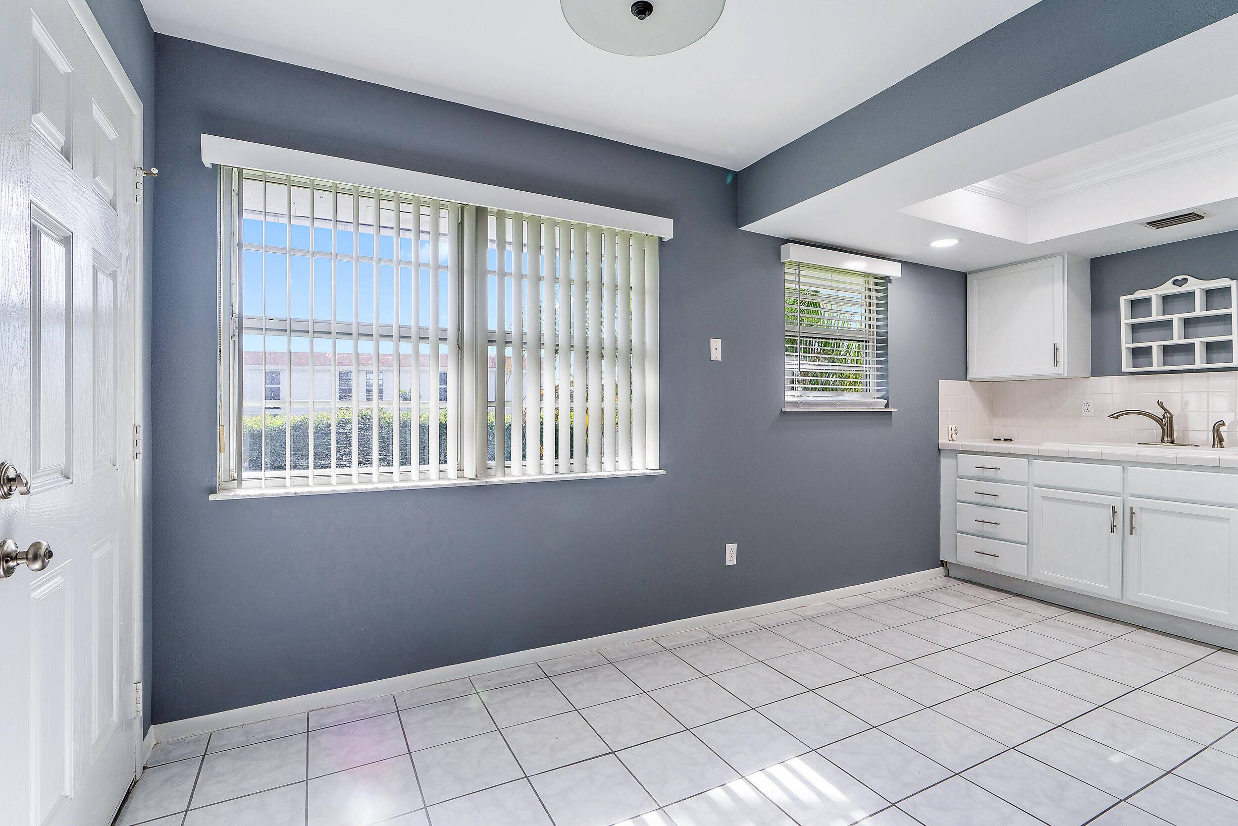 Stuart, FL 34996,2929 SE Ocean BLVD M10