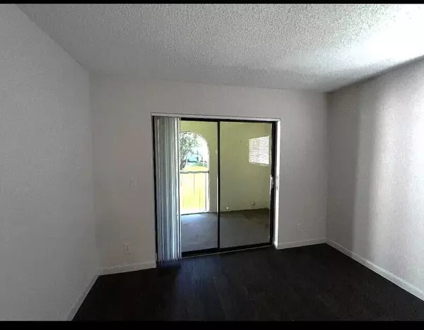 Boca Raton, FL 33487,250 W Hidden Valley BLVD