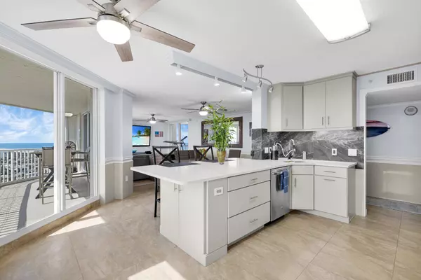 Hutchinson Island, FL 34949,5049 N Highway A1a 1905