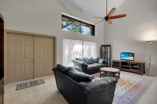 Boca Raton, FL 33486,753 Saint Albans DR