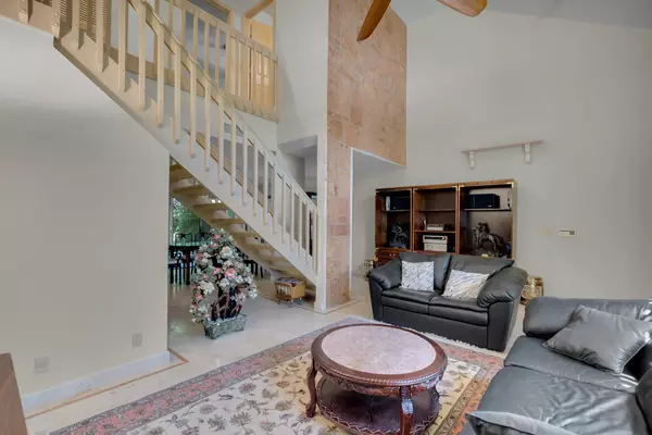 Boca Raton, FL 33486,753 Saint Albans DR