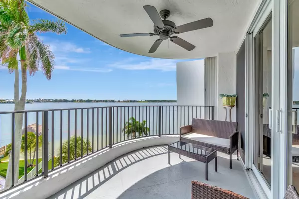 Hypoluxo, FL 33462,8200 Lakeshore DR 506