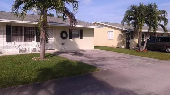 2802 Imperial CIR, Delray Beach, FL 33445