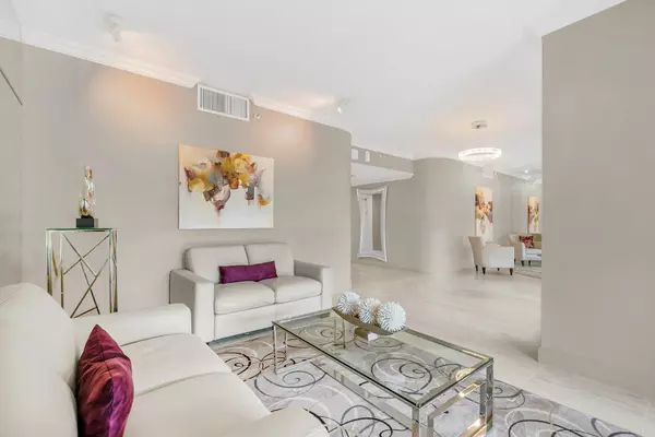 Boca Raton, FL 33434,6895 Willow Wood DR 1023