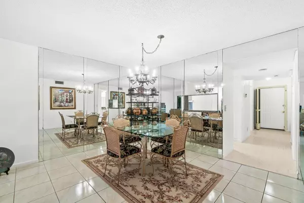 Boynton Beach, FL 33437,10203 Mangrove 104 DR 104