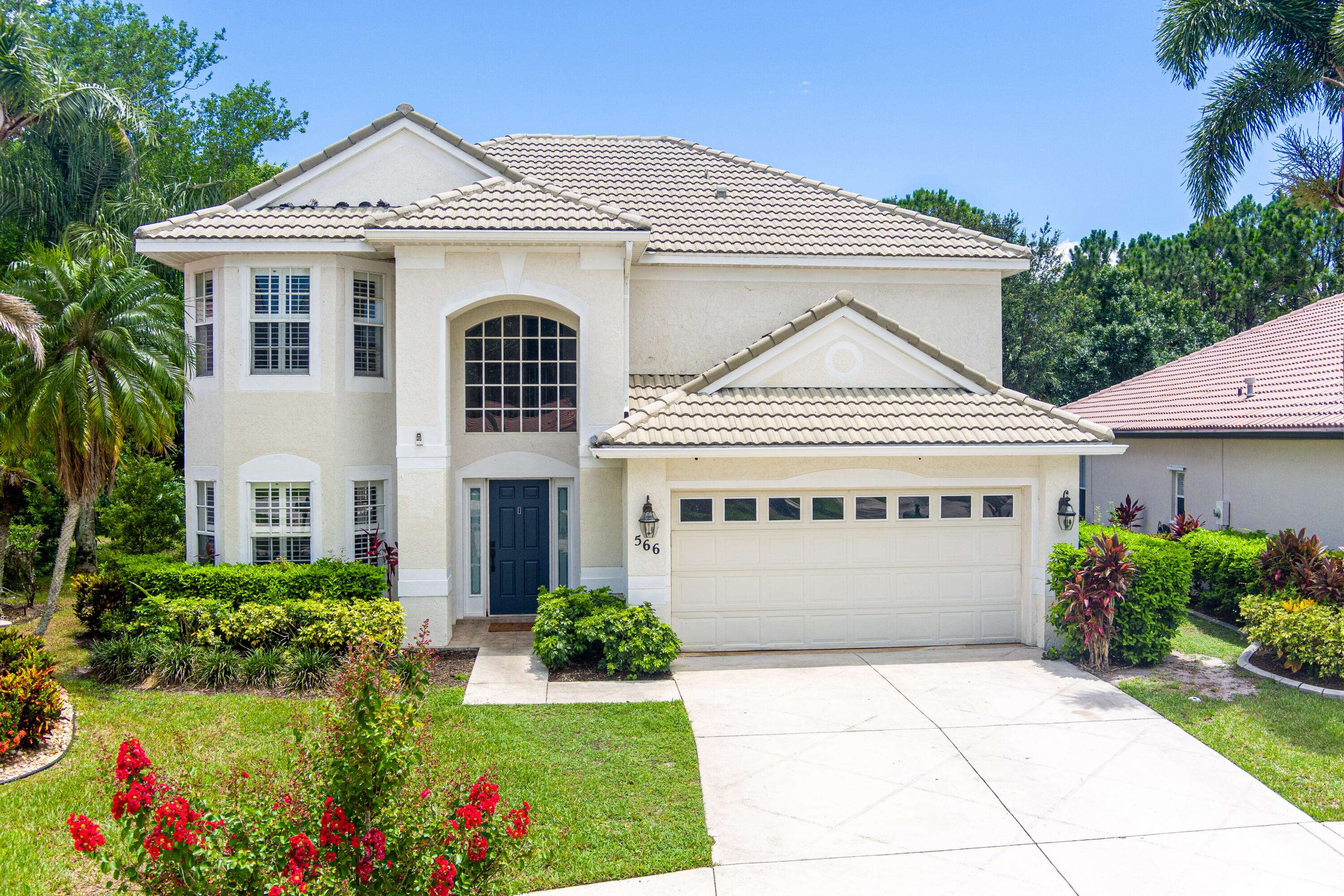 566 SW Saint Martins CV, Port Saint Lucie, FL 34986