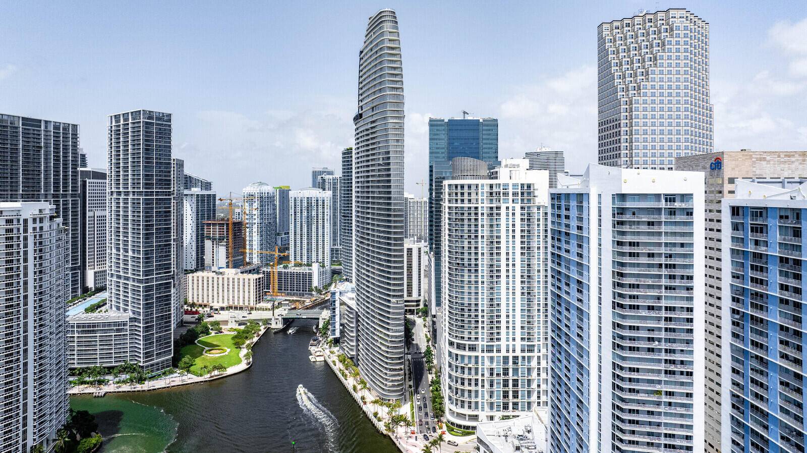 300 Biscayne Blvd WAY 1907, Miami, FL 33131