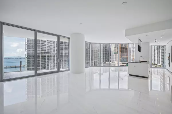 Miami, FL 33131,300 Biscayne Blvd WAY 1907