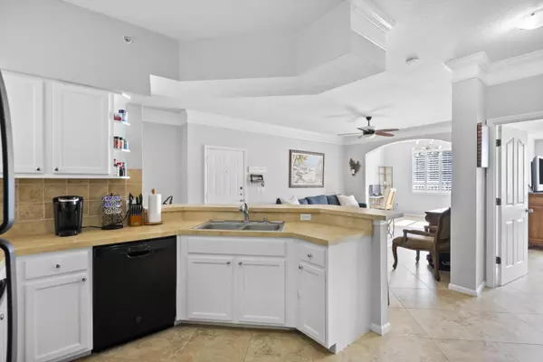 Palm Beach Gardens, FL 33418,3303 E Myrtlewood CIR