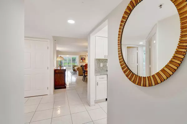 Boynton Beach, FL 33437,5746 Crystal Shores DR 206