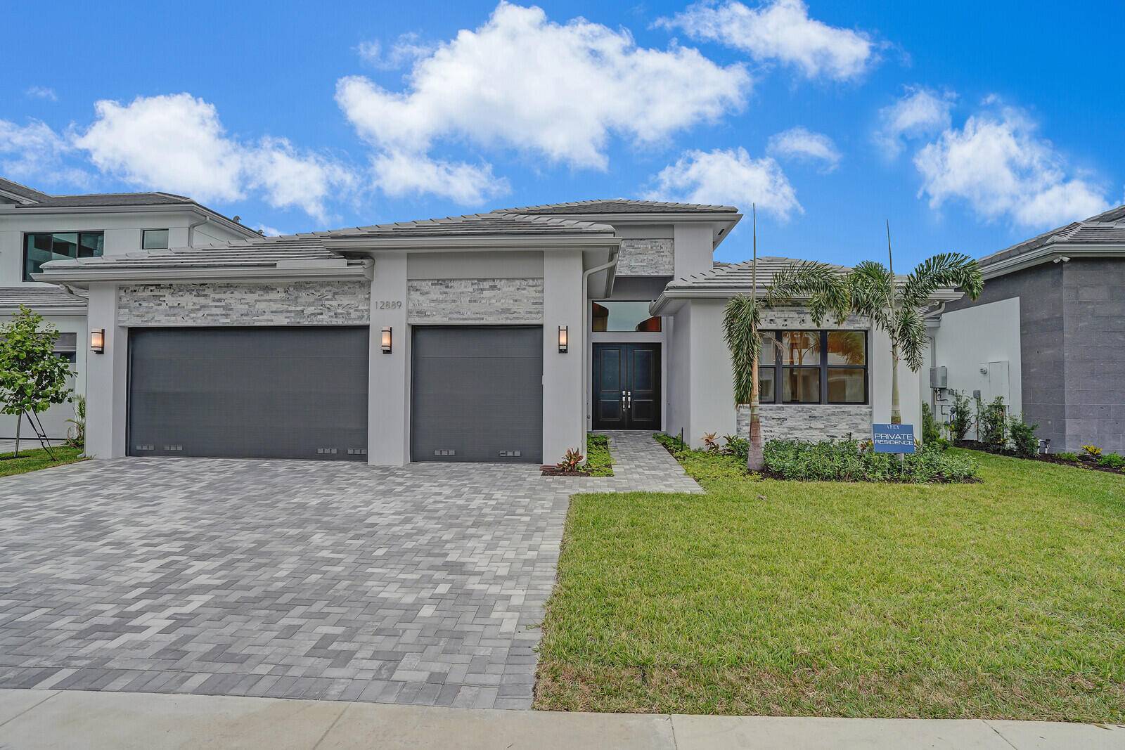 Palm Beach Gardens, FL 33412,12889 Wingspan CT