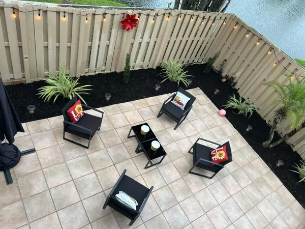 Delray Beach, FL 33445,4175 Village DR C