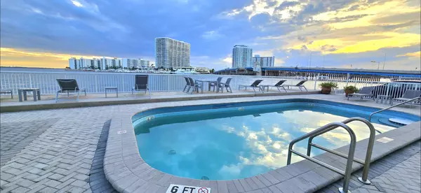 Miami Beach, FL 33141,2016 Bay DR 907