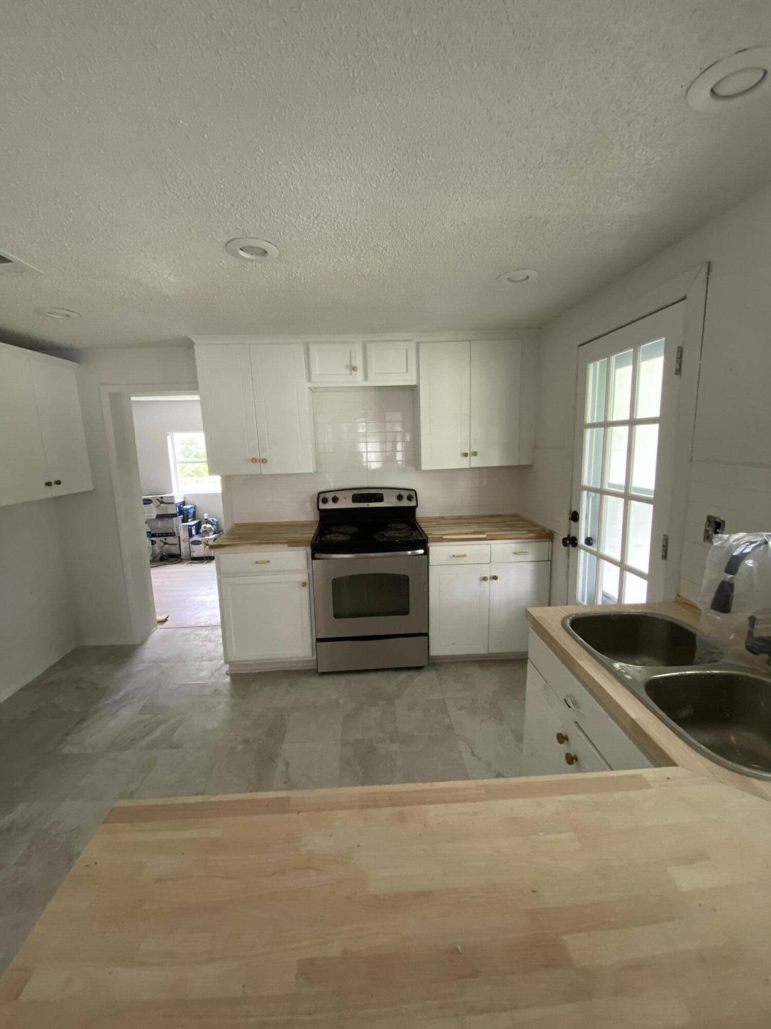 Marianna, FL 32446,4235 Clay ST