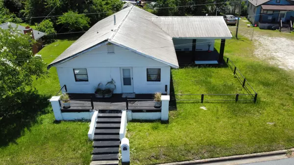 4235 Clay ST, Marianna, FL 32446