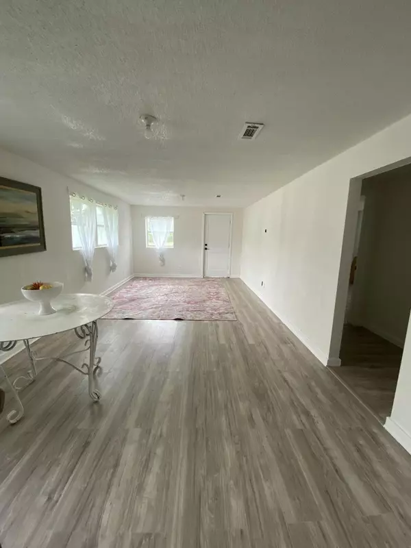 4235 Clay ST, Marianna, FL 32446