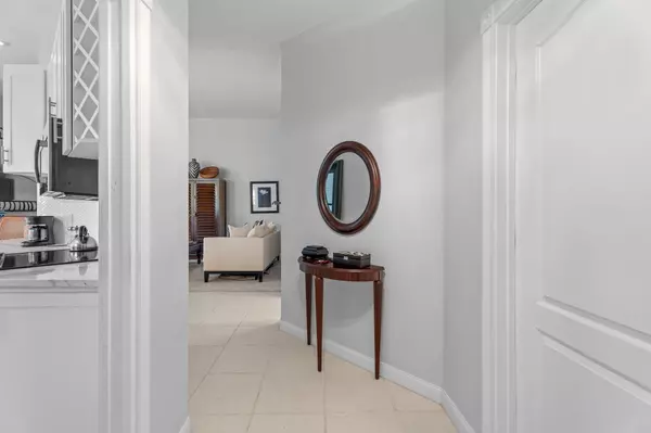 Palm Beach Gardens, FL 33410,649 Hudson Bay DR