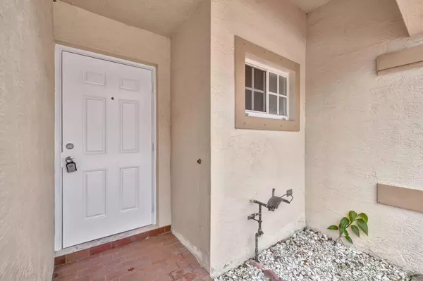 Coral Springs, FL 33065,3055 Riverside DR 3