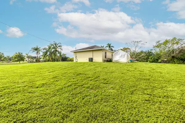 Loxahatchee, FL 33470,17331 N 38th RD
