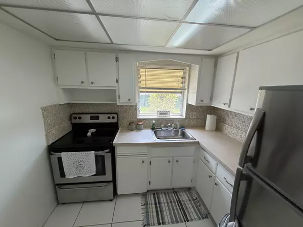 West Palm Beach, FL 33415,2837 W Ashley DR C