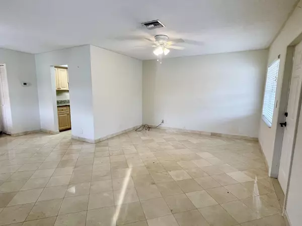 Ocean Ridge, FL 33435,5520 N Ocean BLVD 201