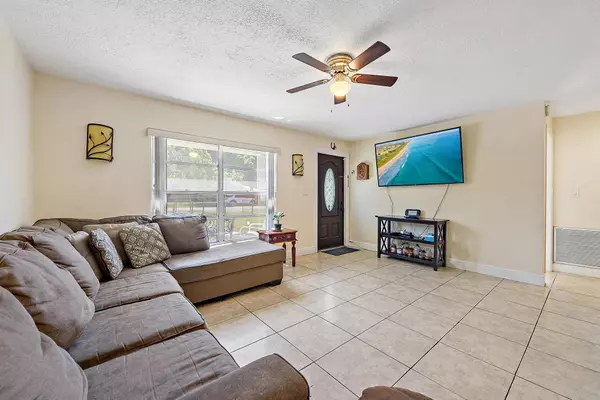 West Palm Beach, FL 33406,273 Florida Mango RD