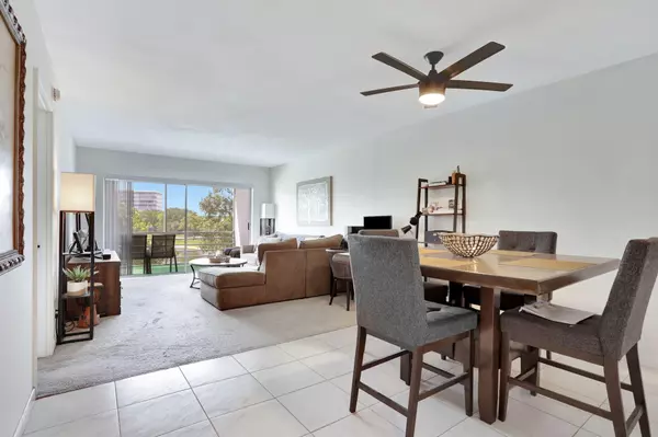 Pompano Beach, FL 33069,2751 N Palm Aire DR 304